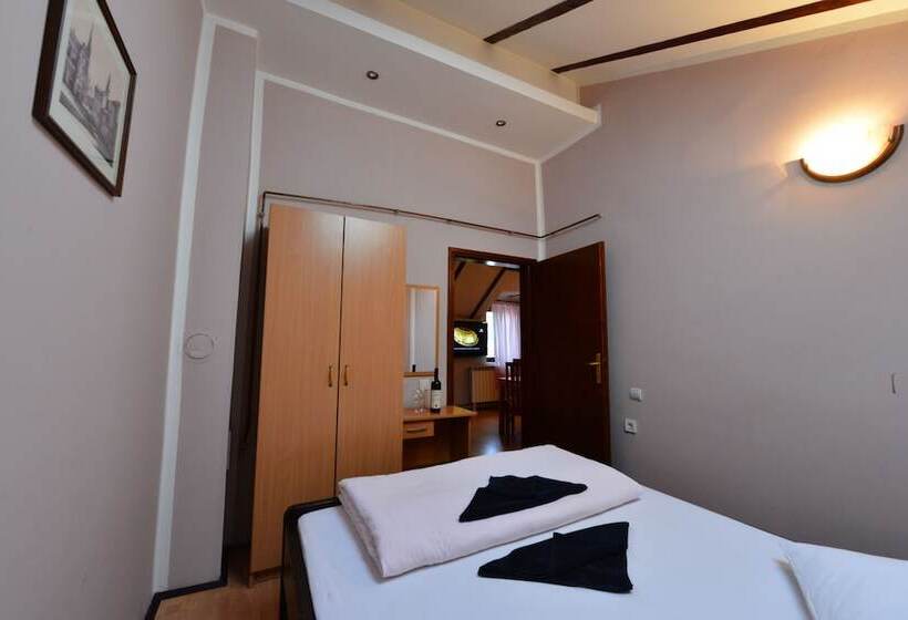 هتل Apartments & Accommodation Stojic