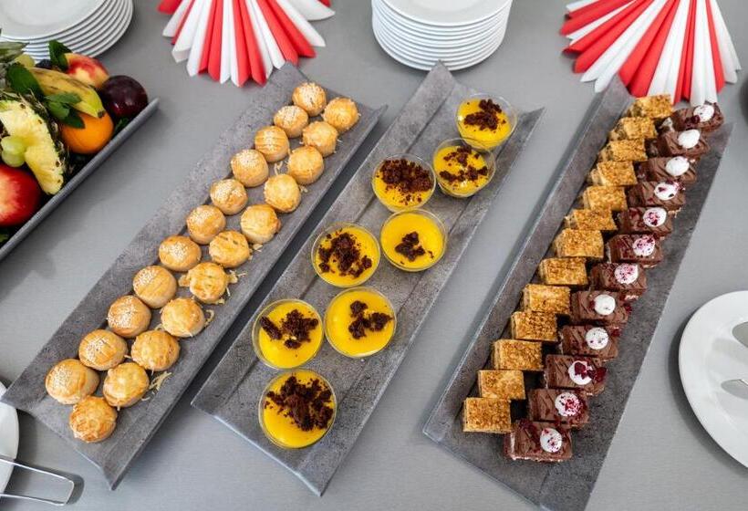 בית מלון כפרי Atlantis Wellness & Conference