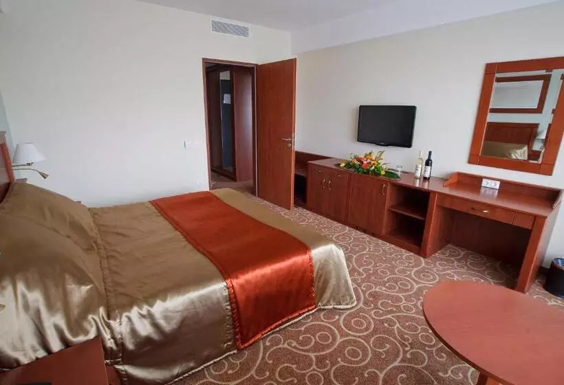 هتل Atlantis Wellness & Conference