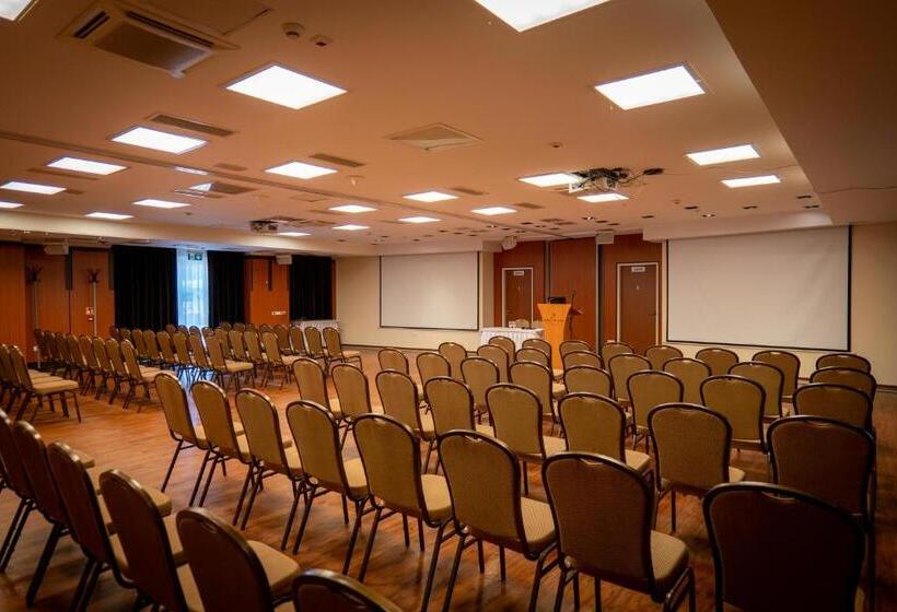 בית מלון כפרי Atlantis Wellness & Conference