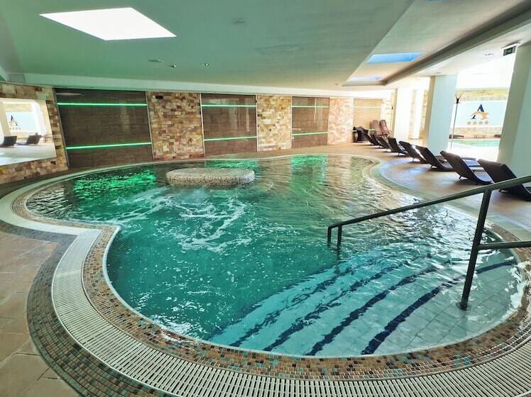 בית מלון כפרי Atlantis Wellness & Conference