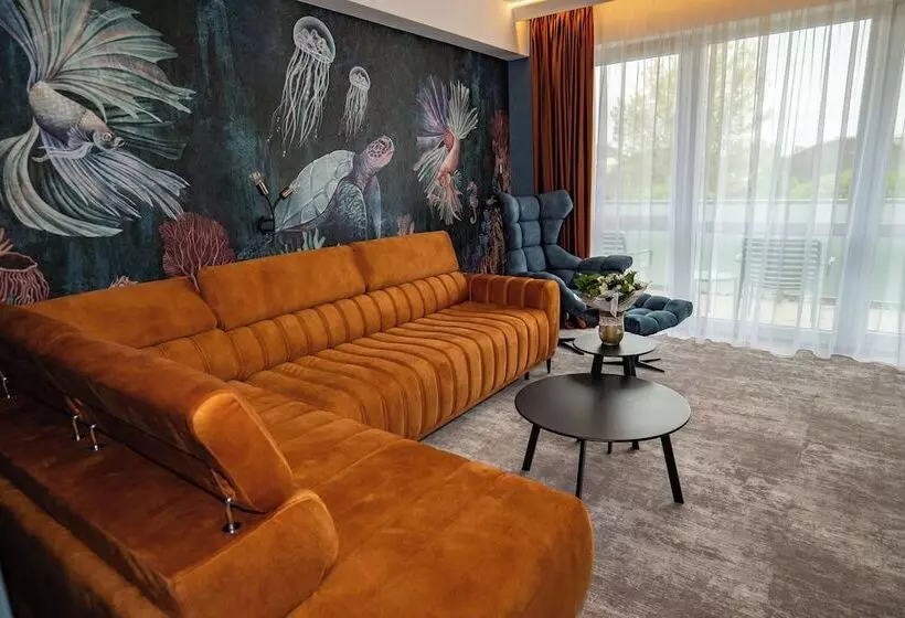 هتل Atlantis Wellness & Conference