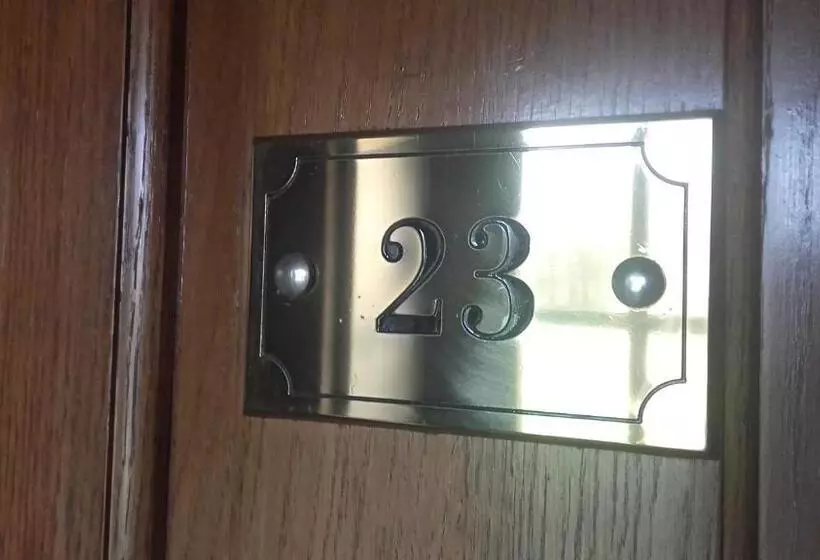 Отель Château De La Menaudière