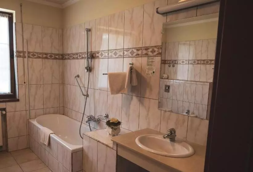 酒店 Hétkúti Wellness