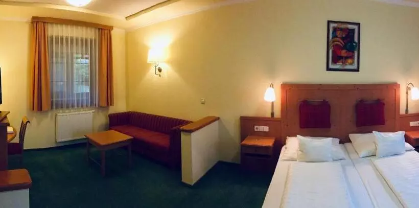 酒店 Hétkúti Wellness