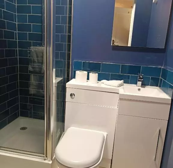 Отель The Outlook Scarborough