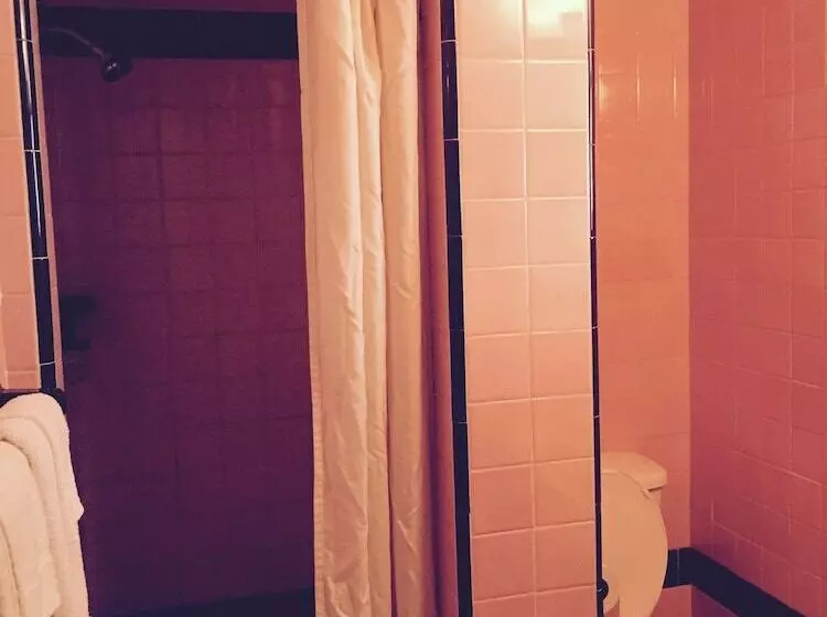 호텔 Red Carpet Inn Brooklawn