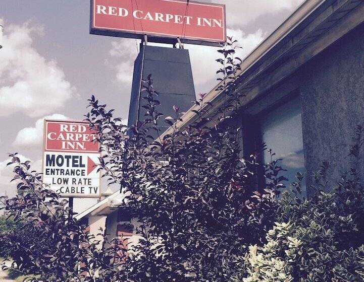 בית מלון כפרי Red Carpet Inn Brooklawn