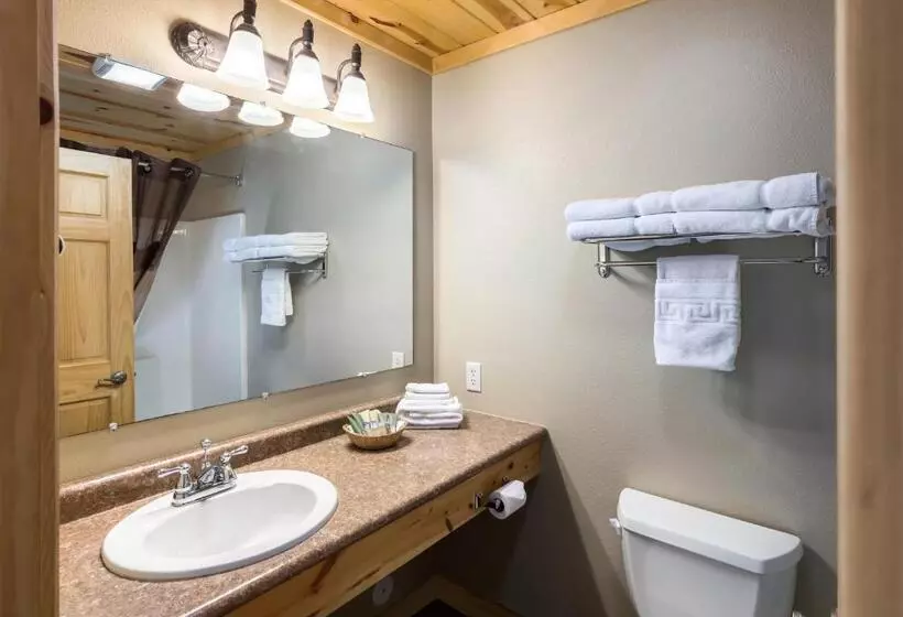 酒店 Rock Crest Lodge And Cabins