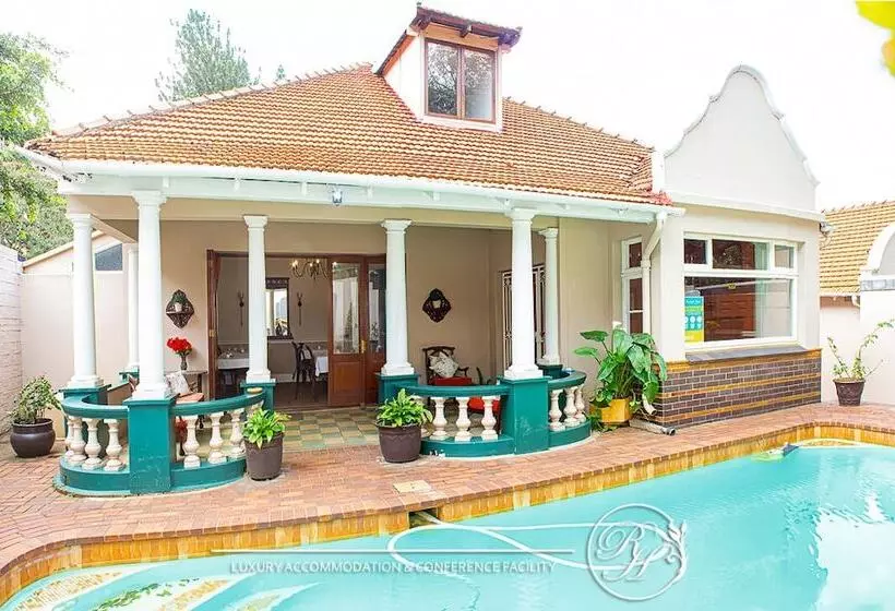 Hotel Roseland House