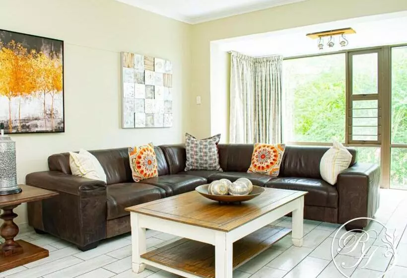 Hotel Roseland House