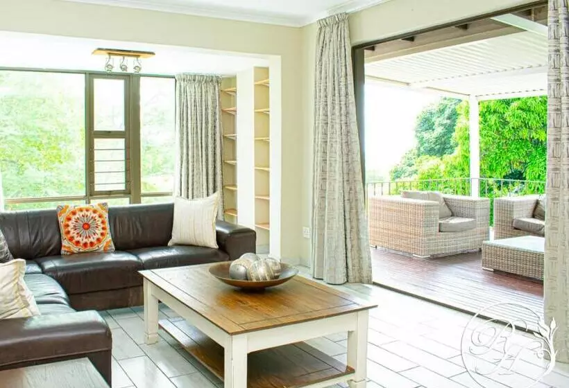 Hotel Roseland House