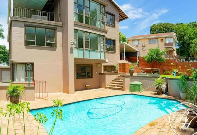 Hotel Roseland House