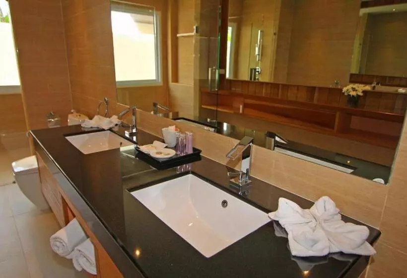 هتل Samui Boat Lagoon