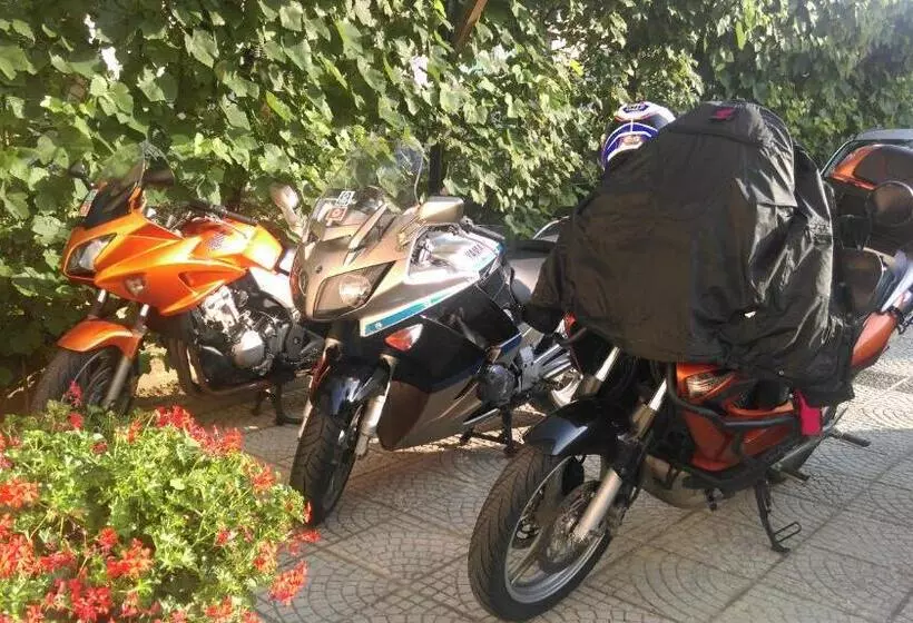 هتل Sport Manca Garni