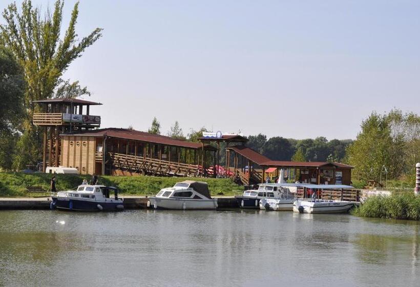 فندق Sv. Ludmila