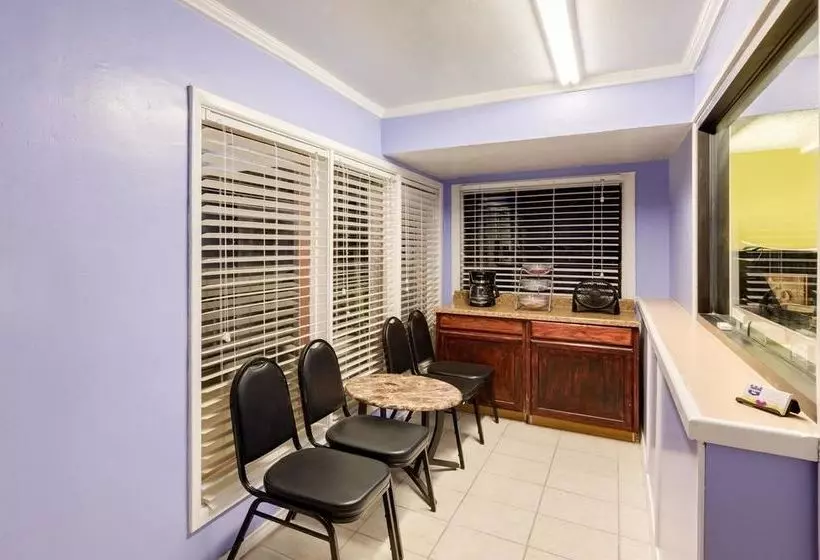 汽车旅馆 Knights Inn Big Spring