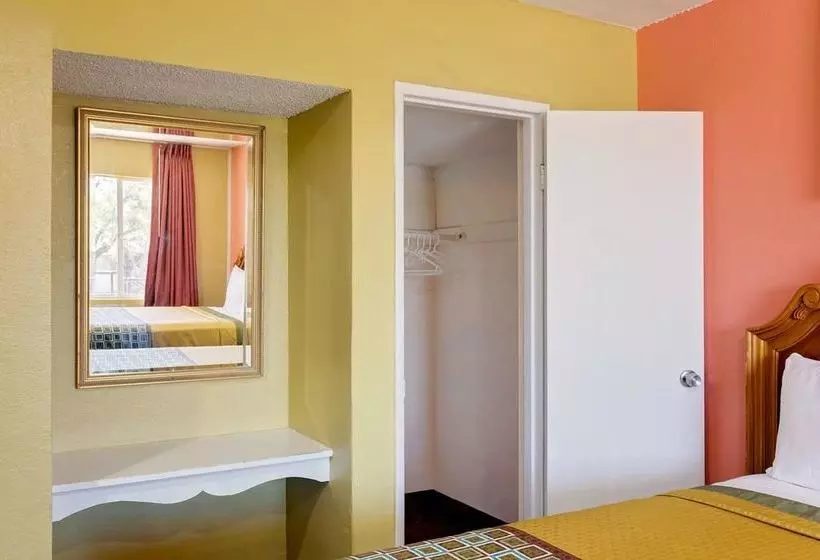 汽车旅馆 Knights Inn Big Spring