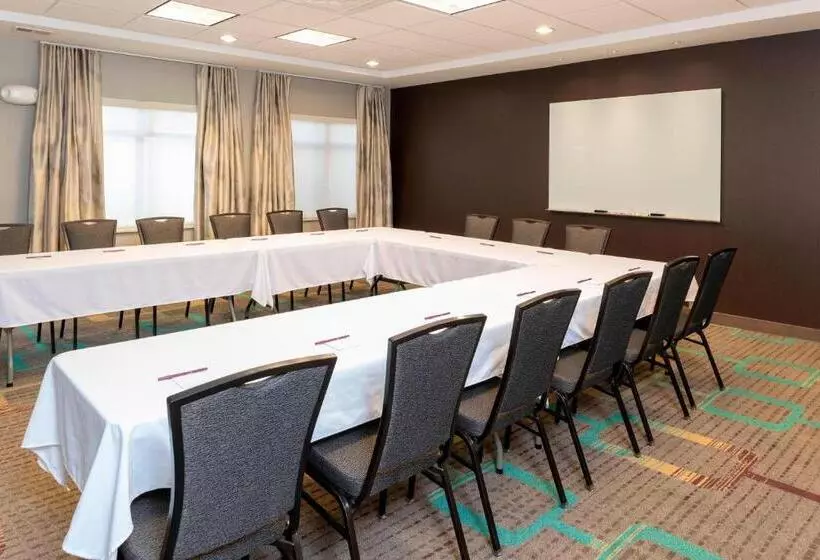 Residence Inn By Marriott Akron South/green