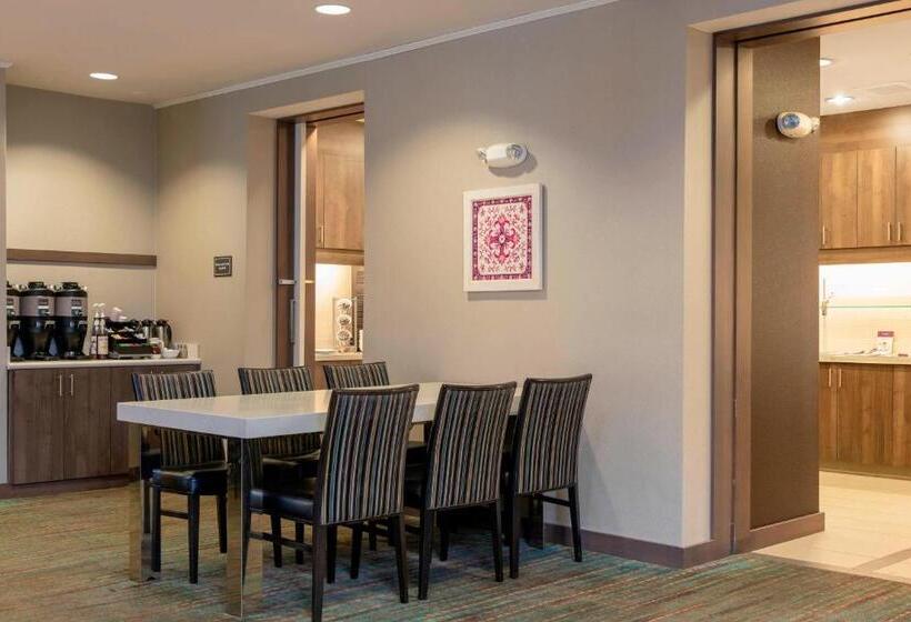 Residence Inn By Marriott Akron South/green