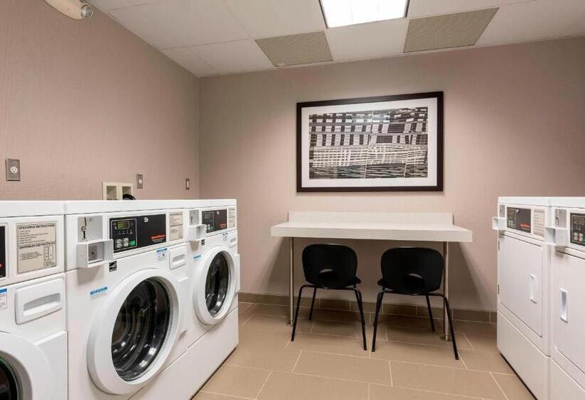 Residence Inn By Marriott Akron South/green