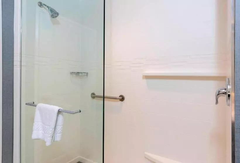 Residence Inn By Marriott Akron South/green