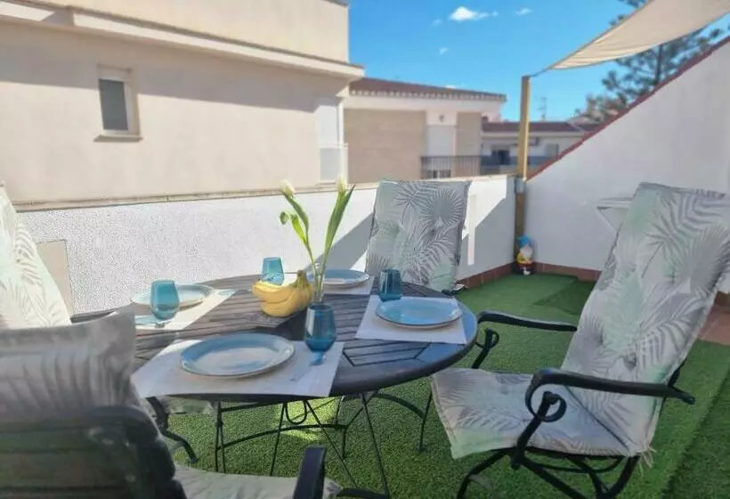 600m De La Playa, Terraza Soleada