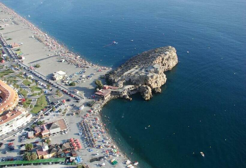 600m De La Playa, Terraza Soleada
