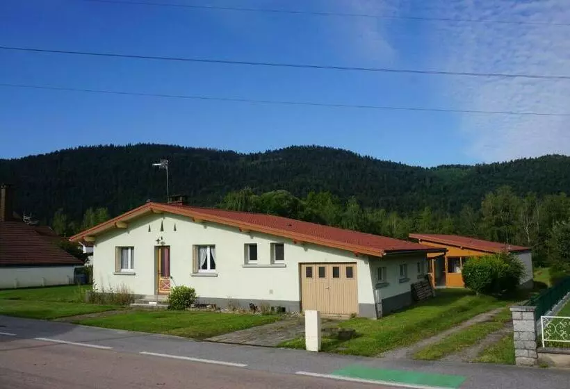 La Maison Et L étang   Grand Terrain Privé