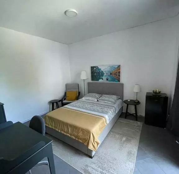 Park Apartment