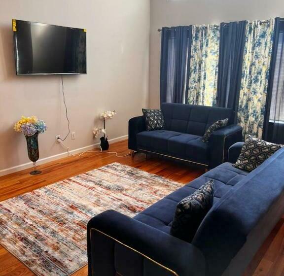 Springview Homes 12mins From Ewr & 3 Mins From University Hospital