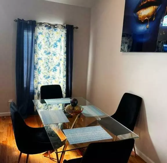 Springview Homes 12mins From Ewr & 3 Mins From University Hospital