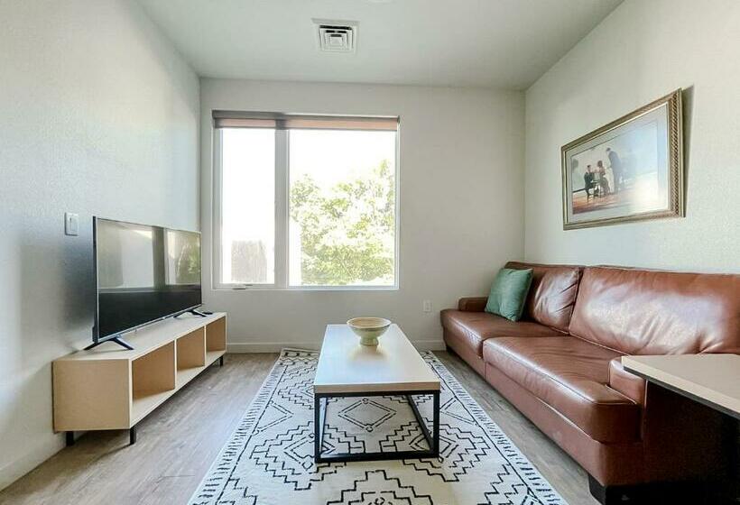 Sleepover 1bd 1ba Downtown Bowling Green Apartments