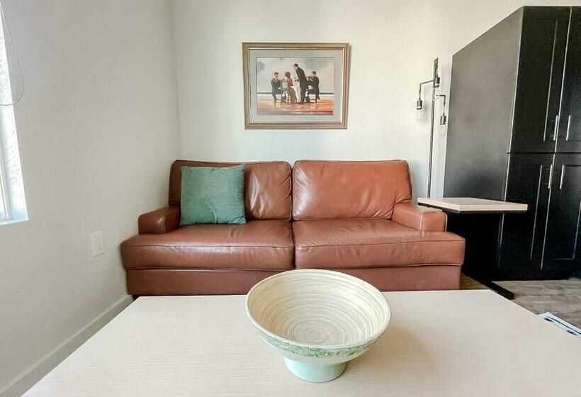 Sleepover 1bd 1ba Downtown Bowling Green Apartments