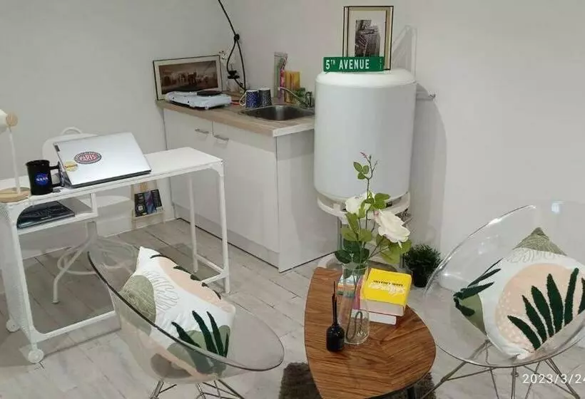 Superbe Et Vaste Logement Avec Wifi Gratuit