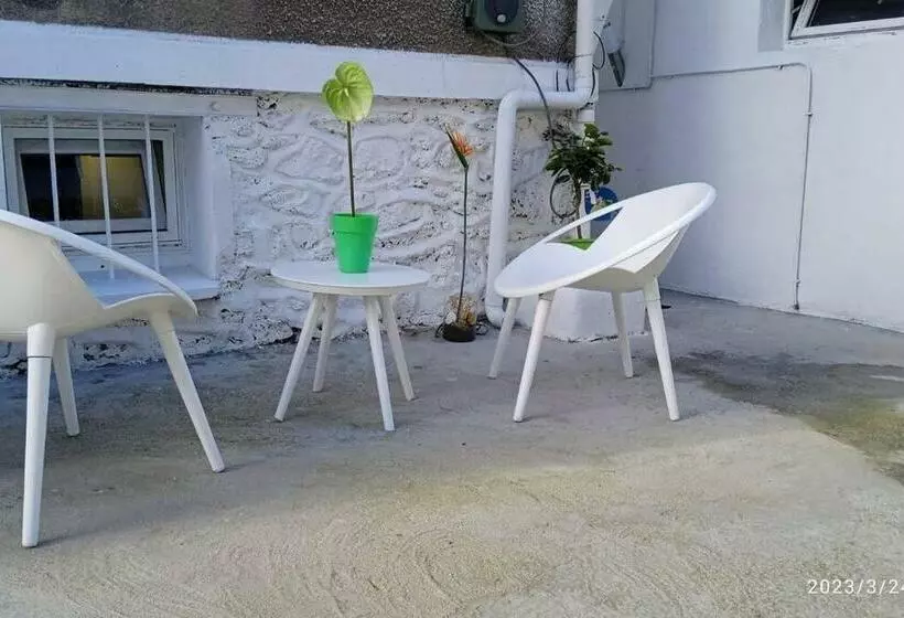Superbe Et Vaste Logement Avec Wifi Gratuit