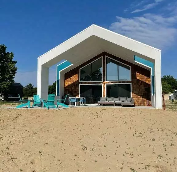 Blu Na Sands