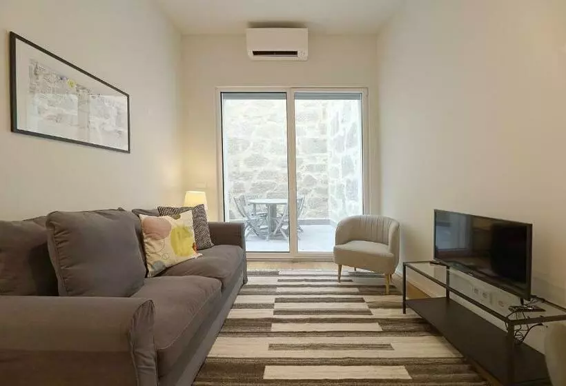 Flh Gaia Homey Flat With Pateo Iii