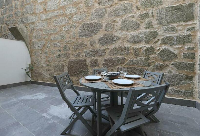 Flh Gaia Homey Flat With Pateo Iii