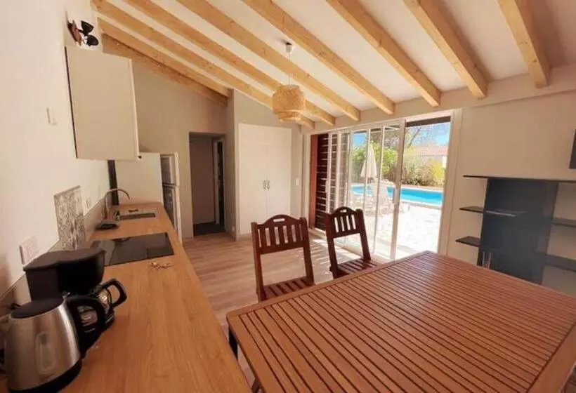 Petit Terme   Piscine   Clim   Parking