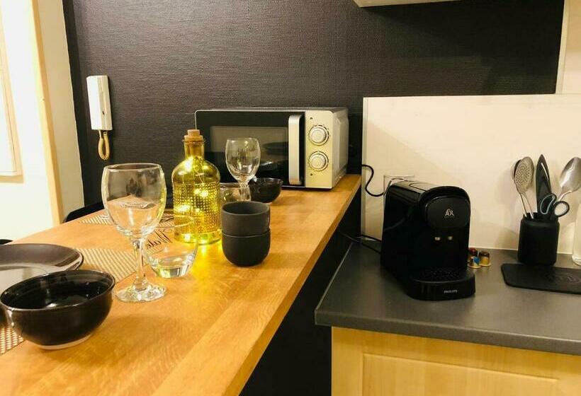 Appart In Py    Charmant Studio Rdc Plein Centre