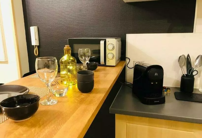 Appart In Py    Charmant Studio Rdc Plein Centre