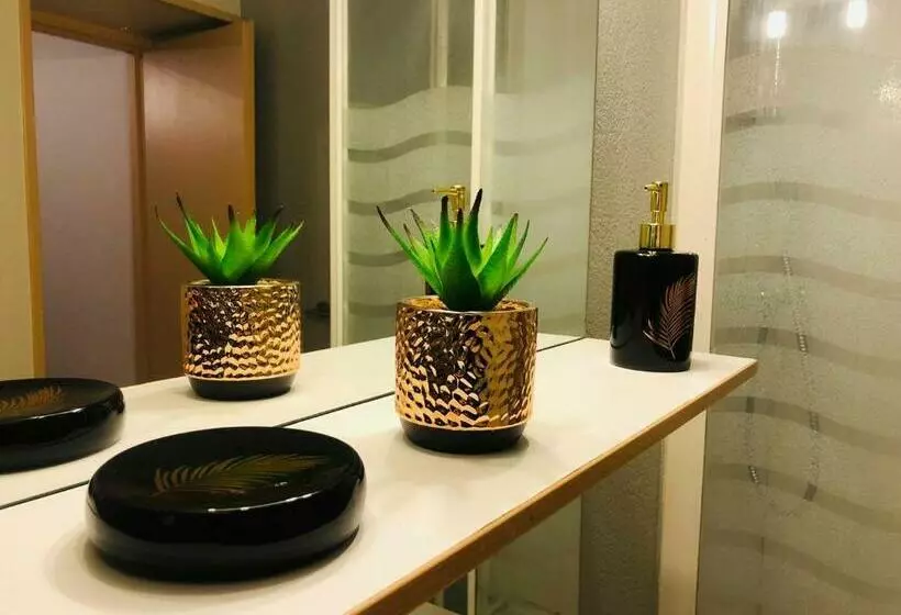 Appart In Py    Charmant Studio Rdc Plein Centre