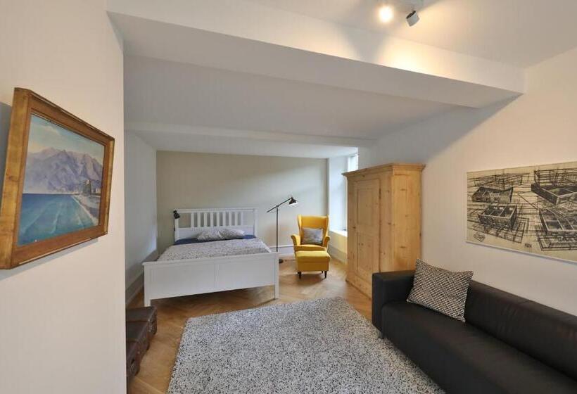 City Center Apartment