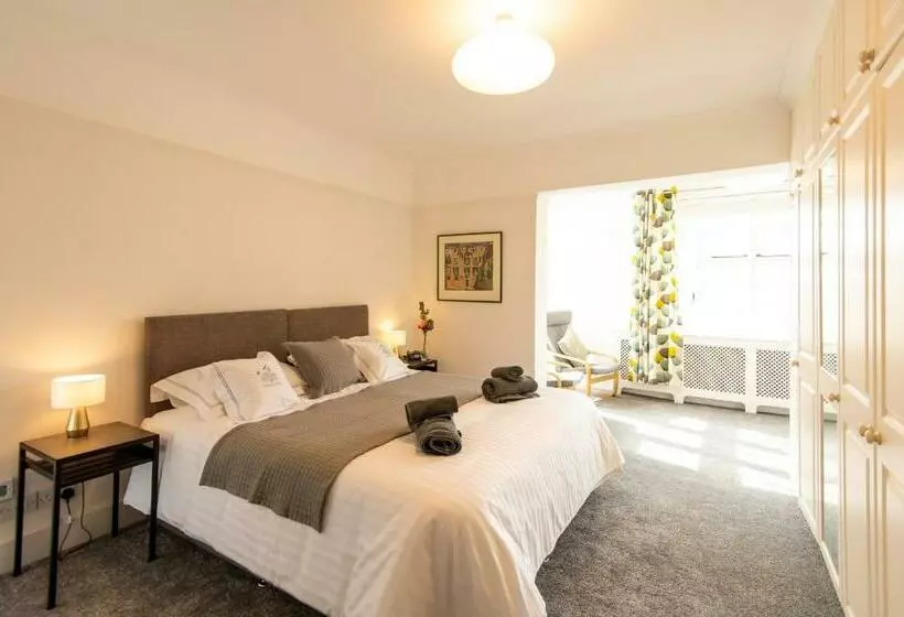 Large Family Home, Great Facilities, Near Frinton Beach
