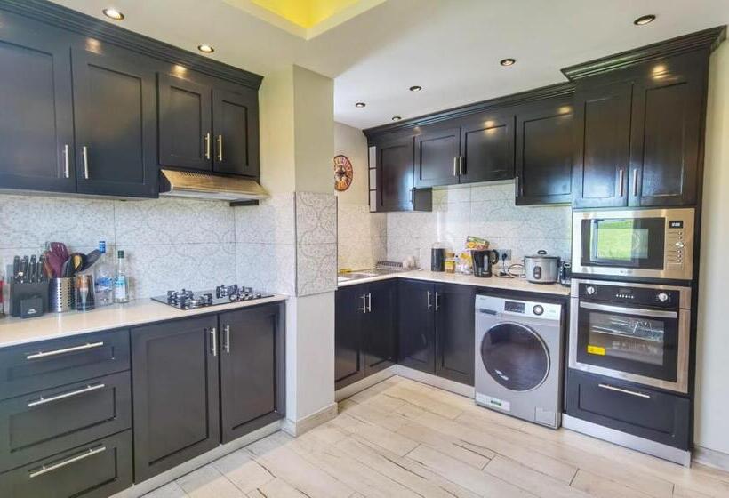 Perfect Appart Grand Baie Centre Next To Super U, 5 Minutes From Beach