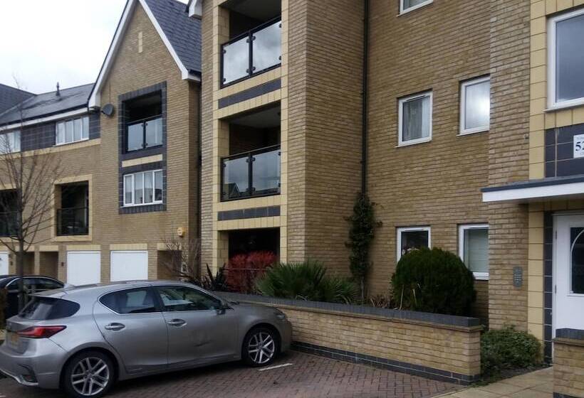 Beautiful Apartment In Dartford, Greater London