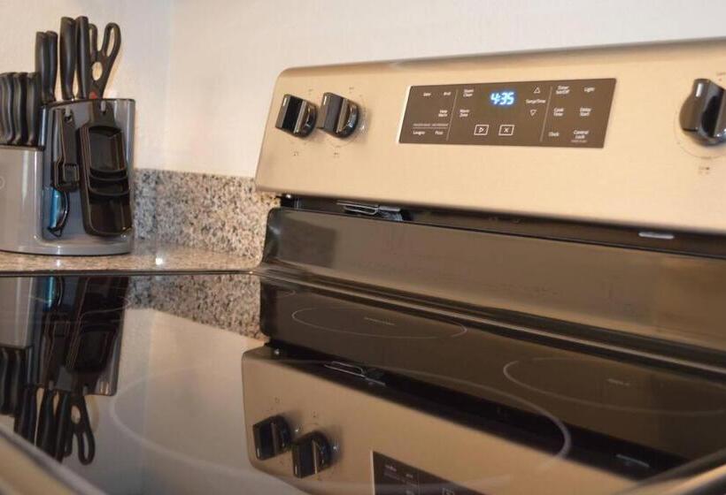 Chateaux Magnolia   Smart Home, W/ Bbq+cornhole!