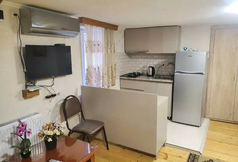 Guest House Lakada