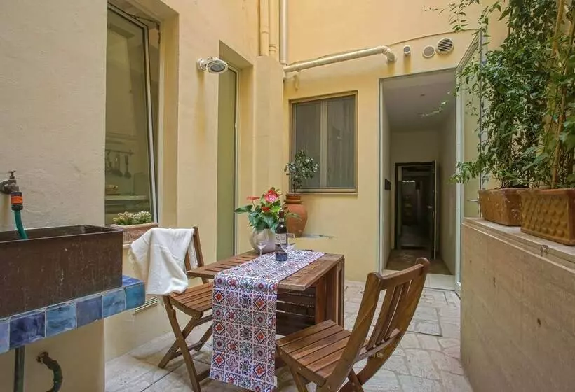 Santospirito Suite   Hosted By Sweetstay
